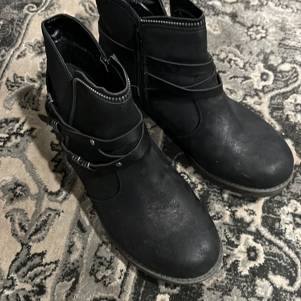 Women’s boots